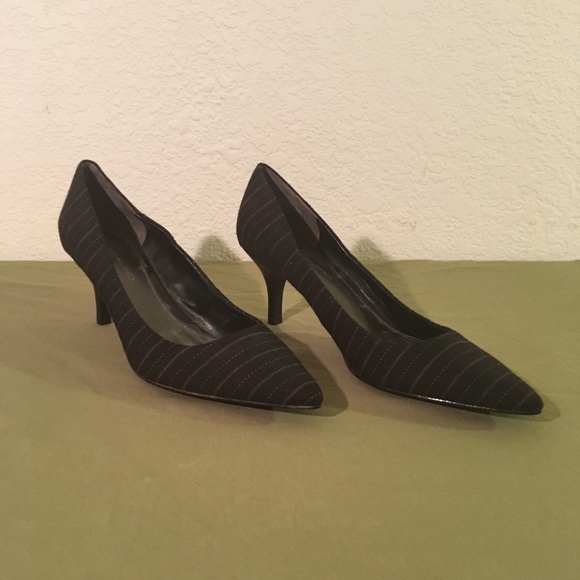 Bandolino Shoes - Bandolino Black Medium Heel Pointed Toe Pump